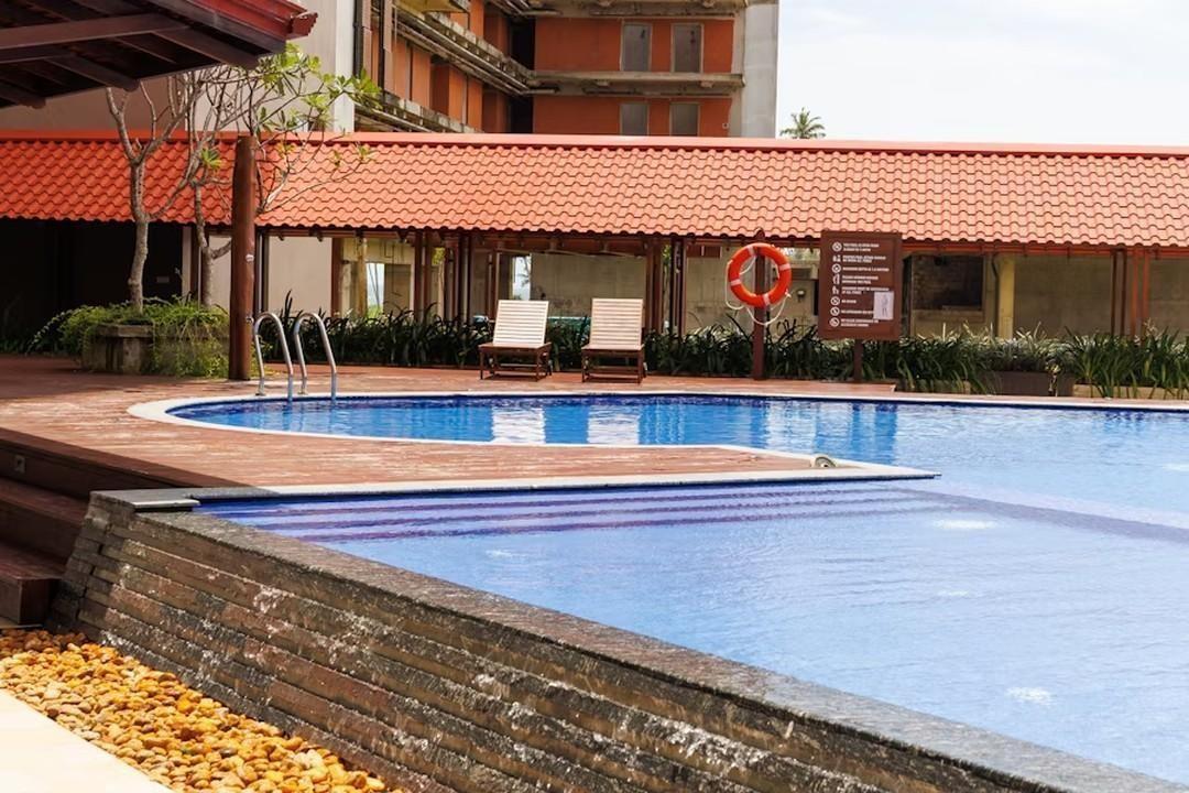 How to Fix Air Bubbles in Pool Return Lines  