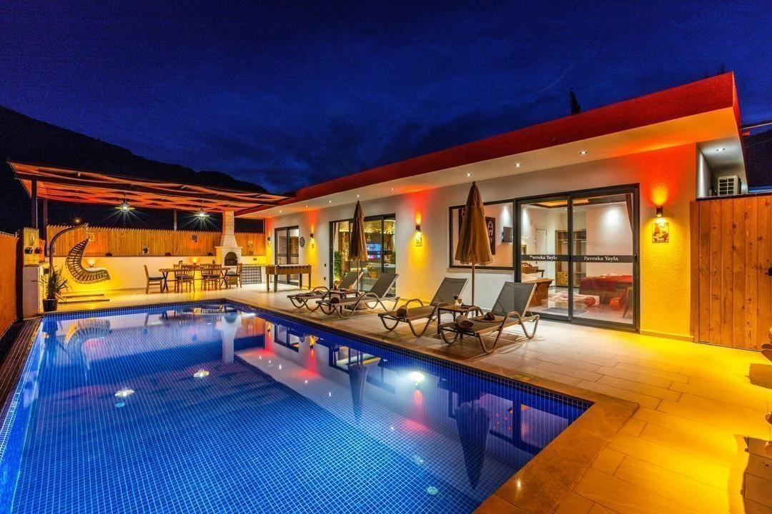 How to Maintain a Lap Pool