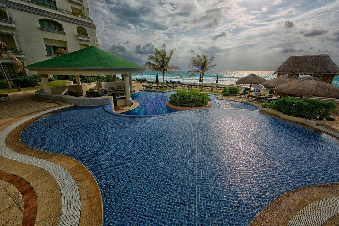 Tips for a Successful DIY Pool Cleaning Routine  