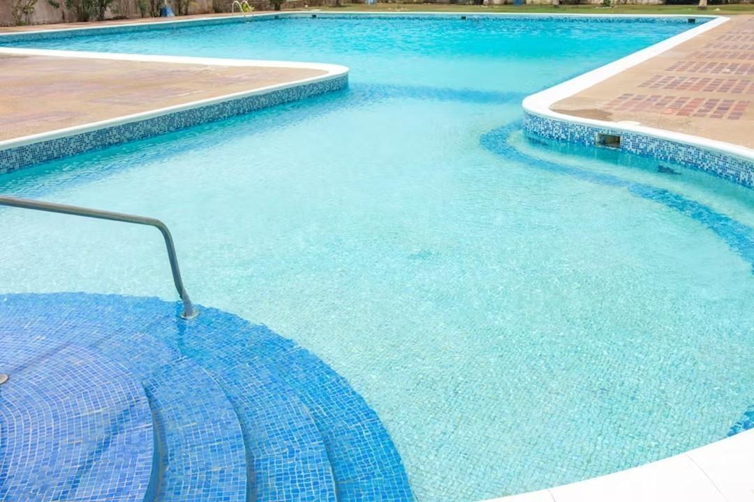 Upgrading to a Chlorine-Free Pool