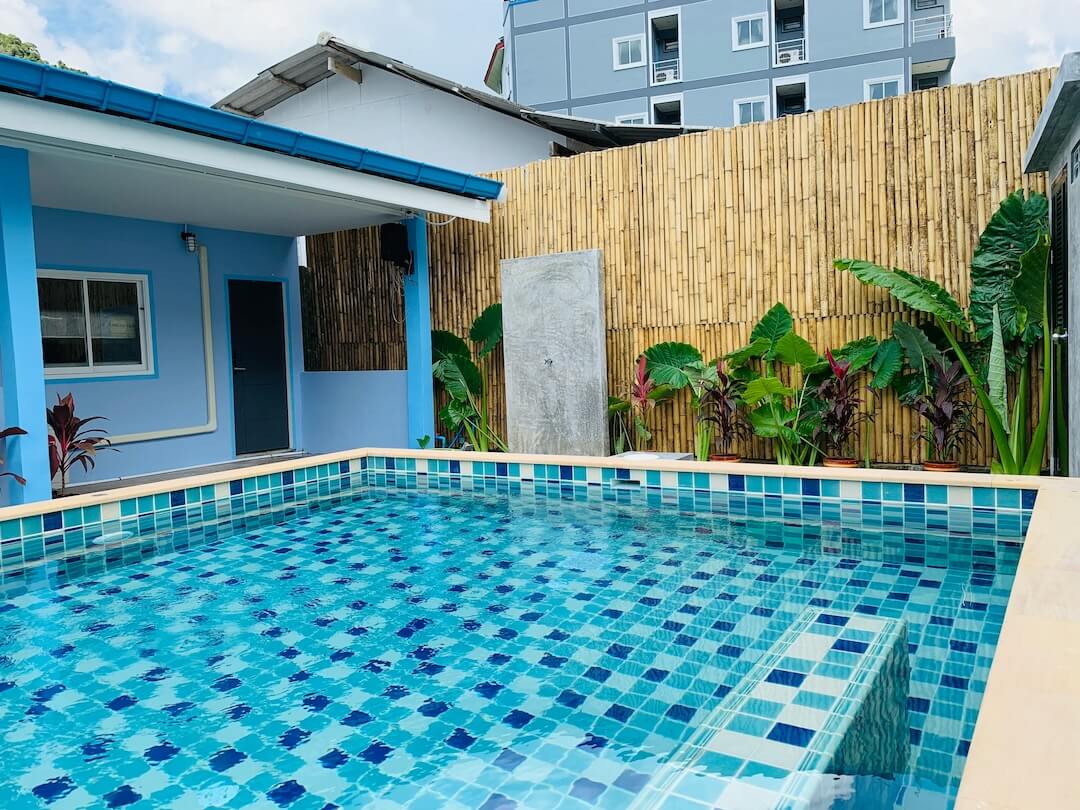 How to Properly Apply Pool Algaecide for Maximum Effect Image