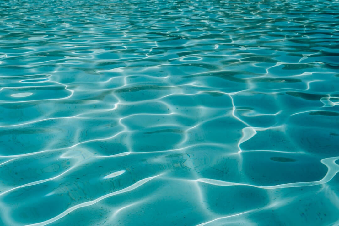 The Benefits of Professional Pool Surface Retiling Image